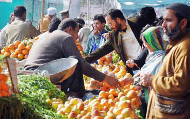 ضلعی انتظامیہ کا گراں فروشوں کے خلاف کریک ڈاؤن