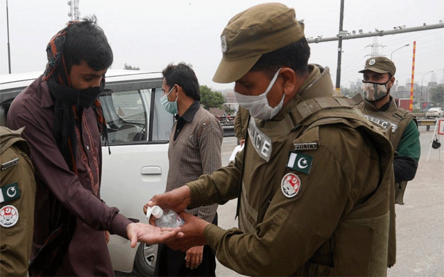  لاہور پولیس نے مستحق افراد کیلئےدو کروڑے زائد رقم اکٹھی کر لی