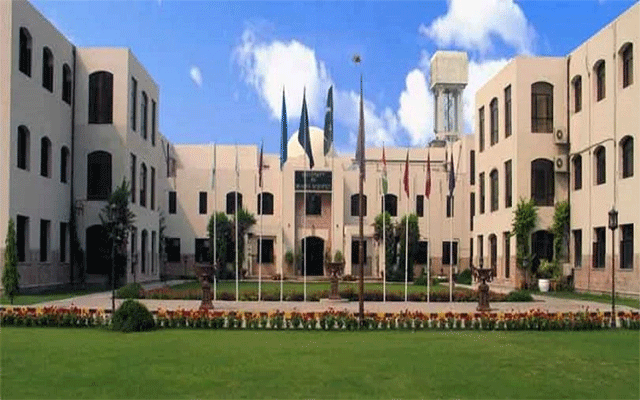 یو ایچ ایس نے پلازمہ سے کرونا وائرس کا علاج شروع کر دیا