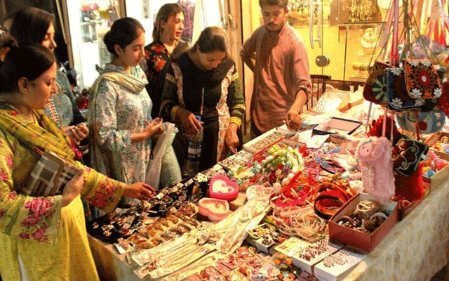 شاپنگ مالز اور مارکیٹیں رات دس بجے تک کھولنے کی اجازت