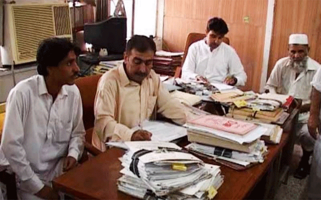 سرکاری ملازمین پر بڑی پابندی عائد