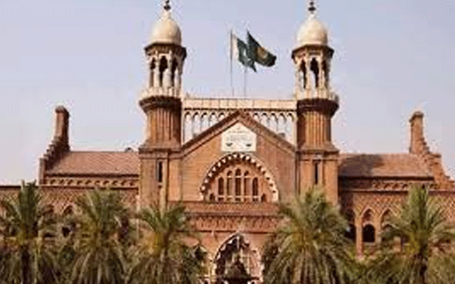 بیوروکریسی کا عدالتی احکامات ہوا میں اڑانے کا سلسلہ جاری، لیسکو چیف لاہور ہائیکورٹ پہنچ گئے