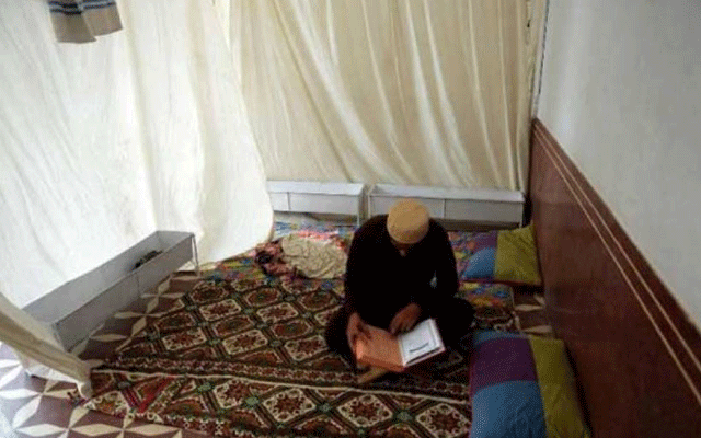 رمضان کا تیسرا عشرہ شروع، لاکھوں فرزندان اسلام آج اعتکاف بیٹھیں گے