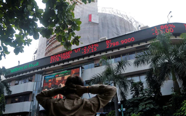 بھارتی اسٹاک مارکیٹ میں مندی نے سرمایہ کاروں کی کمر توڑ دی 