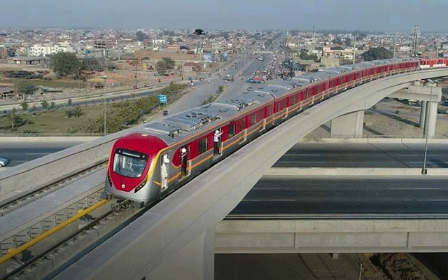  اورنج لائن ٹرین منصوبہ مالی مشکلات میں گھر گیا 