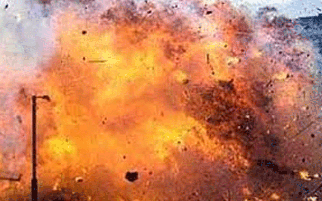 کوہاٹی گیٹ کے باہر دھماکہ، 2 افراد زخمی 
