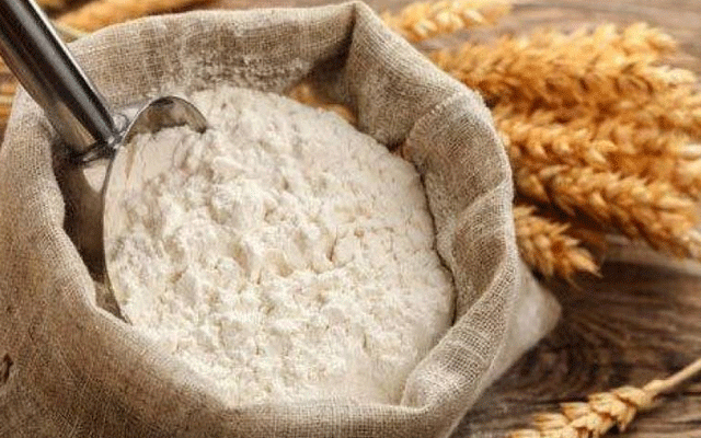 خالص آٹا بھی مہنگائی کی چکی میں پس گیا