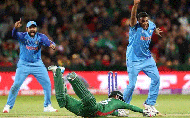  ٹی ٹوئنٹی ورلڈ کپ :سنسنی خیز مقابلے کے بعد بھارت نے بنگلادیش کو شکست دے دی