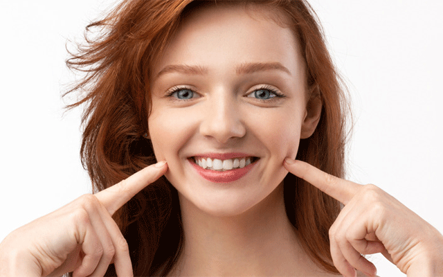How are dimples formed on Face
