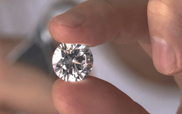 Surat Dimond Industry, Antwerp, Belgium, Economic sanctions, Alrosa Diamonds, Ukraine, USA, Russia, City42 