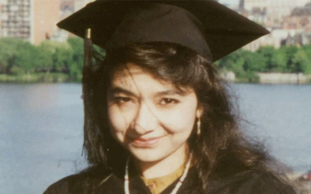 Afia Siddiqi meets with her sister in the US jail after long years of imprisenment, City42 