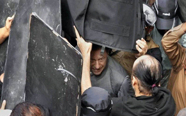 Imran Khan being interrogated in NAB Rawalpindi office, City42 