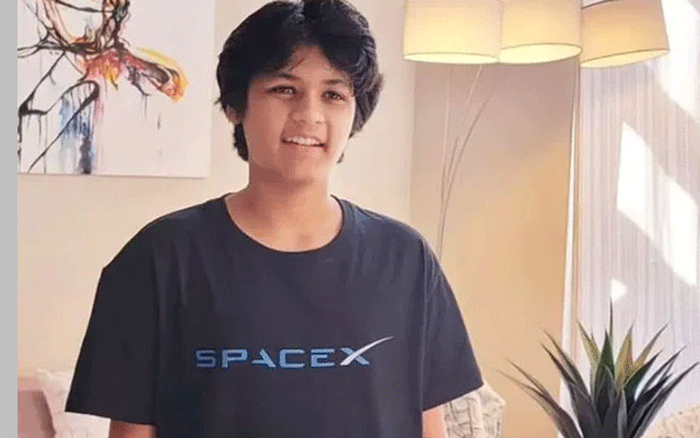 Elon Musk gets a genius engineer aged fourteen, City42 
