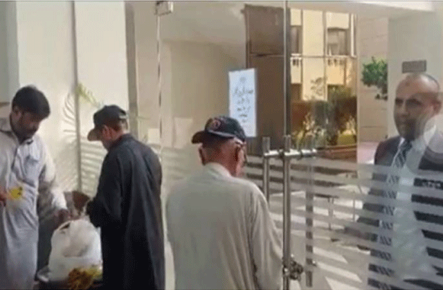 Awari Hotrl in Rawalpindi was sealed by Excise Department today due to non payment of tax, city42 