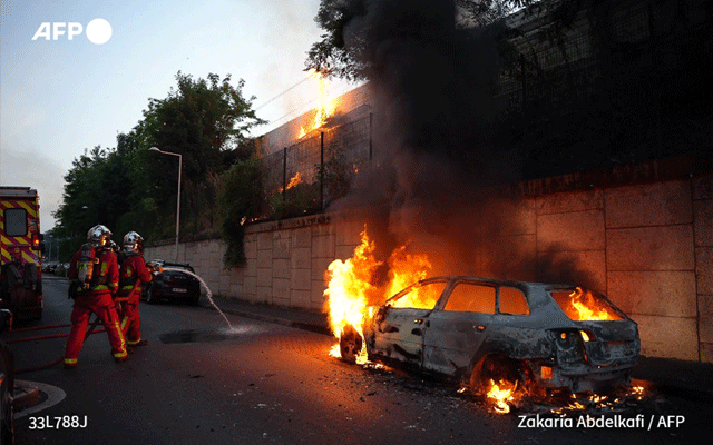 Violence broke out in Peris after killing of an innocent youth by a policeman, City42