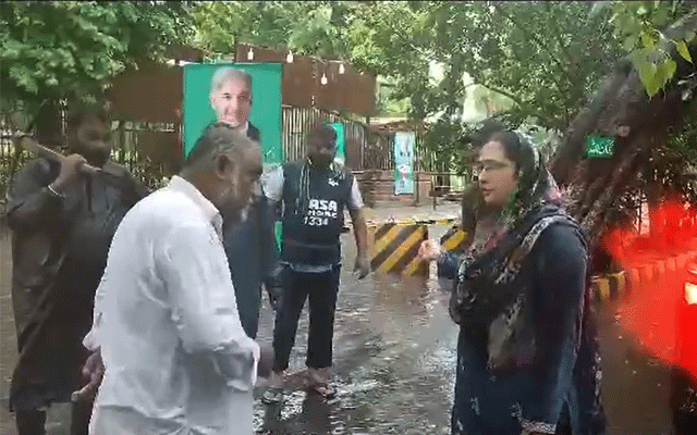 DC rafia Hyder visits rain-affected areas, City42