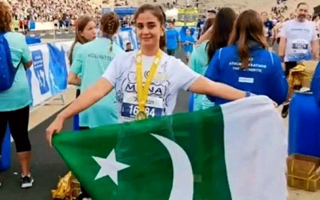 پاکستانی ایتھلیٹ اور سرکاری ٹی وی کی اینکرپرسن مونا خان کو یونان میں حراست میں لے لیا گیا، ان کی گرفتاری کی وجہ تاحال سامنے نہ آ سکی۔