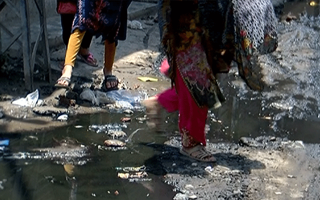 Daroghawala streets, City42, Civic problems, Poor sanitation conditions, City42 