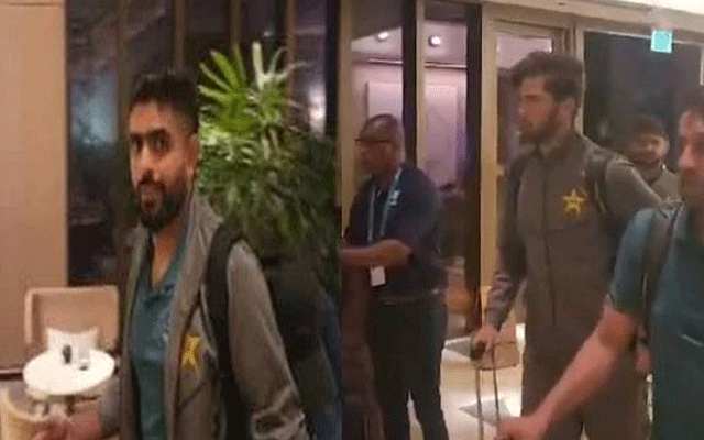 پاکستان کرکٹ ٹیم فلوریڈا پہنچ گئی جہاں وہ ٹی ٹوئنٹی ورلڈ کپ میں اپنا آخری گروپ میچ 16 جون کو آئرلینڈ سے کھیلے گی۔