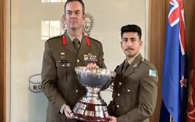 پاکستان ملٹری اکیڈمی کاکول کے کیڈٹ آفاق مشوانی کو آسٹریلیا کے رائل ملٹری کالج میں شاندار کارکردگی کے اعتراف میں میجر جنرل فنلے ایوارڈ 2024 سے نواز دیا گیا۔