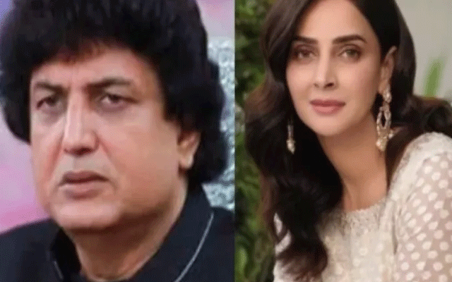 پاکستان کے معروف ڈرامہ نگار و ہدایتکار  خلیل الرحمٰن قمر نے  اداکارہ صبا قمر کے ساتھ کام کرنے سے انکار کردیا ہے۔