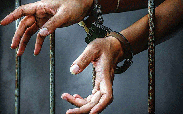 کام کے بہانے وارداتیں کرنے والا خواتین کا گینگ پکڑا گیا