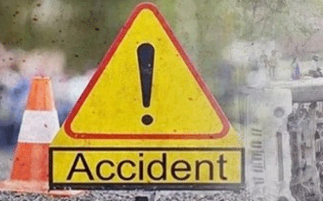 بند روڈ نیازی اڈا کے سامنے ٹریکٹر ٹرالی کو حادثہ