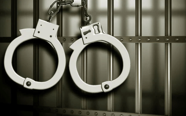 لاکھوں روپے مالیت کی چرس برآمد، باپ بیٹی کا گینگ گرفتار