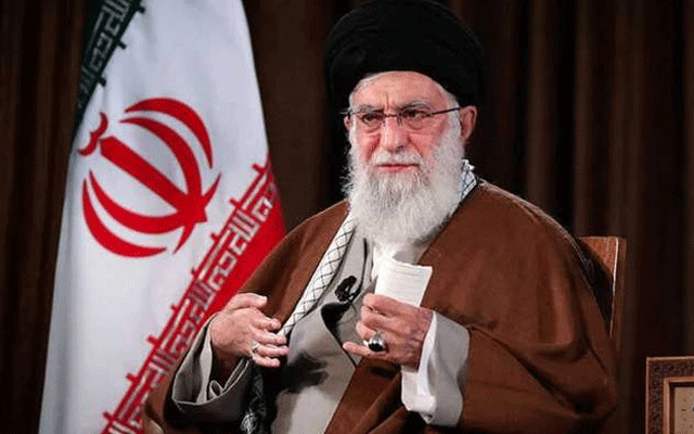 امریکی پابندیاں: ایرانی سپریم لیڈر نے اپنی حکومت کو واشنگٹن سے مذاکرات پر خبردار کردیا