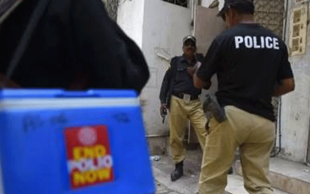 کراچی: پولیو کے قطرے پلانے سے انکار پر جھگڑا، 4 افراد گرفتار