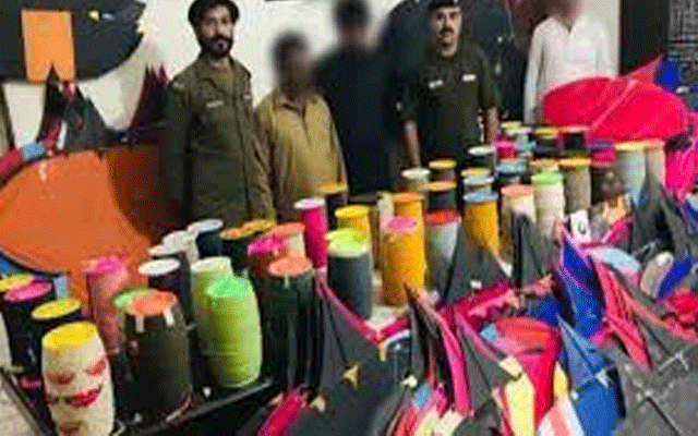 پتنگ بازوں کیخلاف پولیس ان ایکشن, 12 افراد  گرفتار