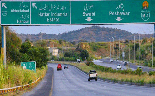 اب موٹروے پر تیز رفتاری پر جرمانے کے ساتھ گاڑی بھی بند ہوگی