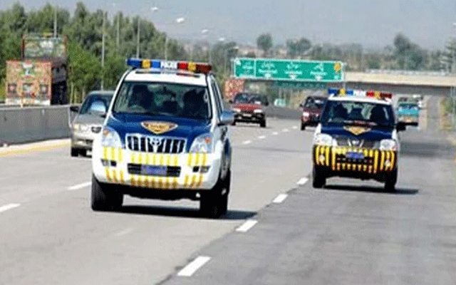  موٹروے پر اوور سپیڈ،20 مقدمات درج، ایک ڈرائیور گرفتار