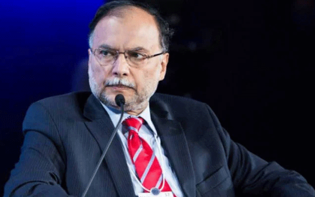 ناکام سیاستدان سیاست چمکانے کیلئے نہروں کے معاملے کو ہوا دے رہے ہیں: احسن اقبال