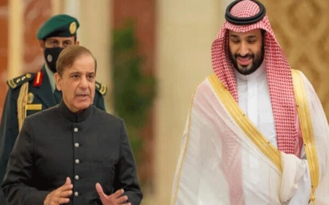 وزیرِ اعظم چار روزہ دورے پر سعودی روانہ  