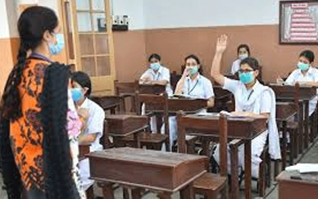 پنجاب بھر کے پرائیویٹ سکولوں کی رجسٹریشن کا مسئلہ، 1 کروڑ طلبا کا مستقبل داؤ پر