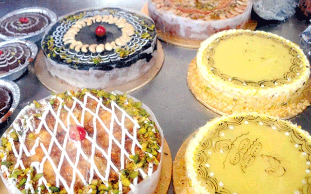 عید الفطر آتے ہی بیکریوں میں کیک کی مانگ میں اضافہ