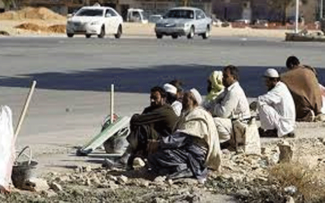 عید الفطر کا تیسرا روز، مزدور عید کی خوشیوں سے محروم سڑکوں پر موجود
