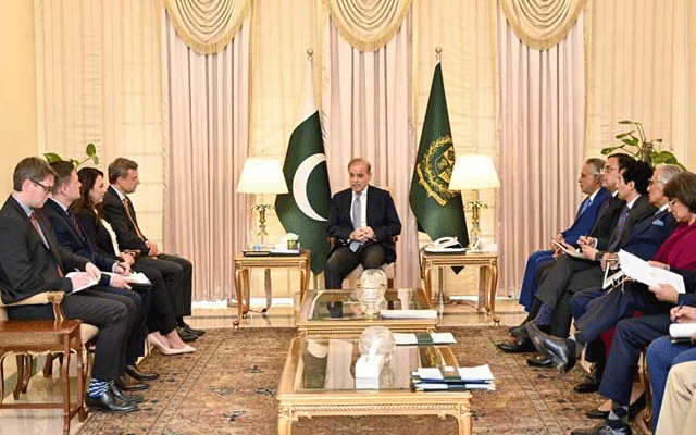 امریکی کمپنیاں پاکستان میں معدنیات کے شعبے سے استفادہ کریں: وزیراعظم