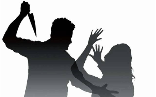 شوہر نے بیوی کو چھریوں کے وار سے شدید زخمی کر دیا