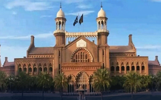 مال روڈ احتجاج پر لاہور ہائیکورٹ برہم، چنگ چی رکشہ فیکٹریاں سیل کرنے کا عندیہ
