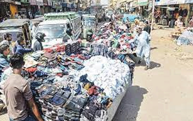 چراغ تلے اندھیرا، راوی ٹاؤن کے قریب تجاوزات کی بھرمار
