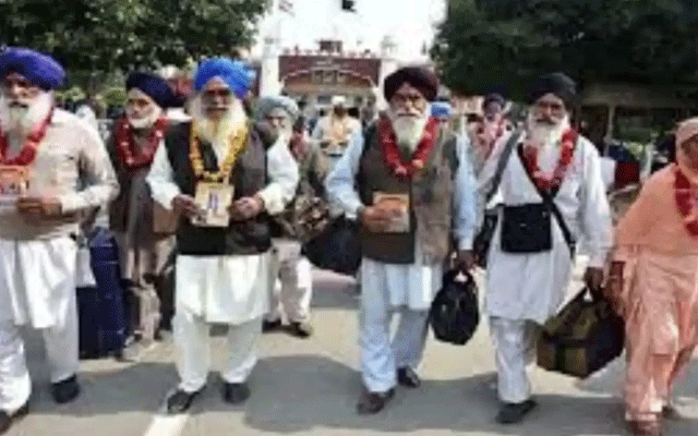 بھارت نے سکھ یاتریوں کے پاکستان داخلے پر پابندی عائد کر دی