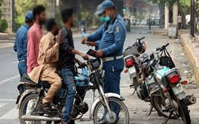 گزشتہ 24 گھنٹوں میں ٹریفک پولیس کی مؤثر لائسنسنگ اور چالاننگ کارکردگی