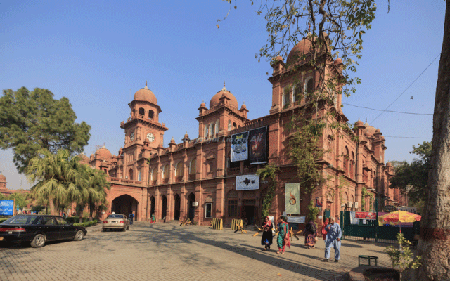 پنجاب یونیورسٹی ہاسٹلز کلین اپ آپریشن کے مثبت نتائج، 678 مستحق طلبہ کو کمرے الاٹ