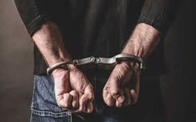شادباغ پولیس کی بڑی کارروائی، متحرک ڈکیت گینگ 8 گھنٹوں میں گرفتار