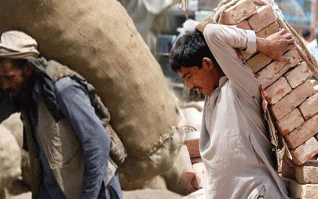 مزدور کی کم از کم تنخواہ 40 ہزار مقرر کرنے کی سفارش