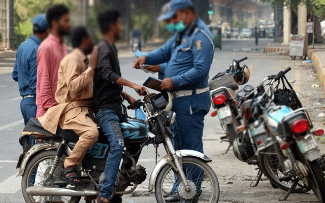 ای چالاننگ اور ٹوکن ٹیکس کی وصولی کیلئے ٹریفک پولیس اور ایکسائز کا مشترکہ کام کرنے کا فیصلہ