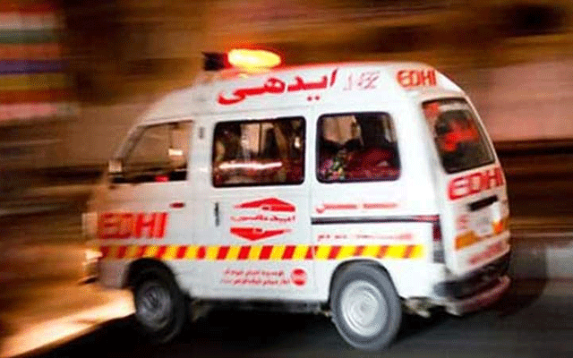 موٹروے پر مسافر بس کھائی میں جاگری، 5 افراد جاں بحق، 36 زخمی