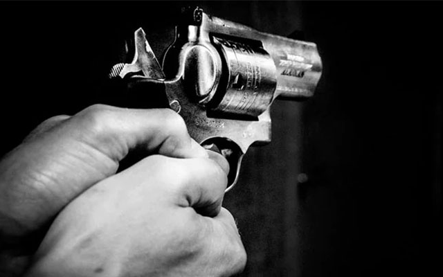 پشاور :  گھریلو نا چاقی پربیٹی نے فائرنگ کرکے باپ کو قتل کردیا